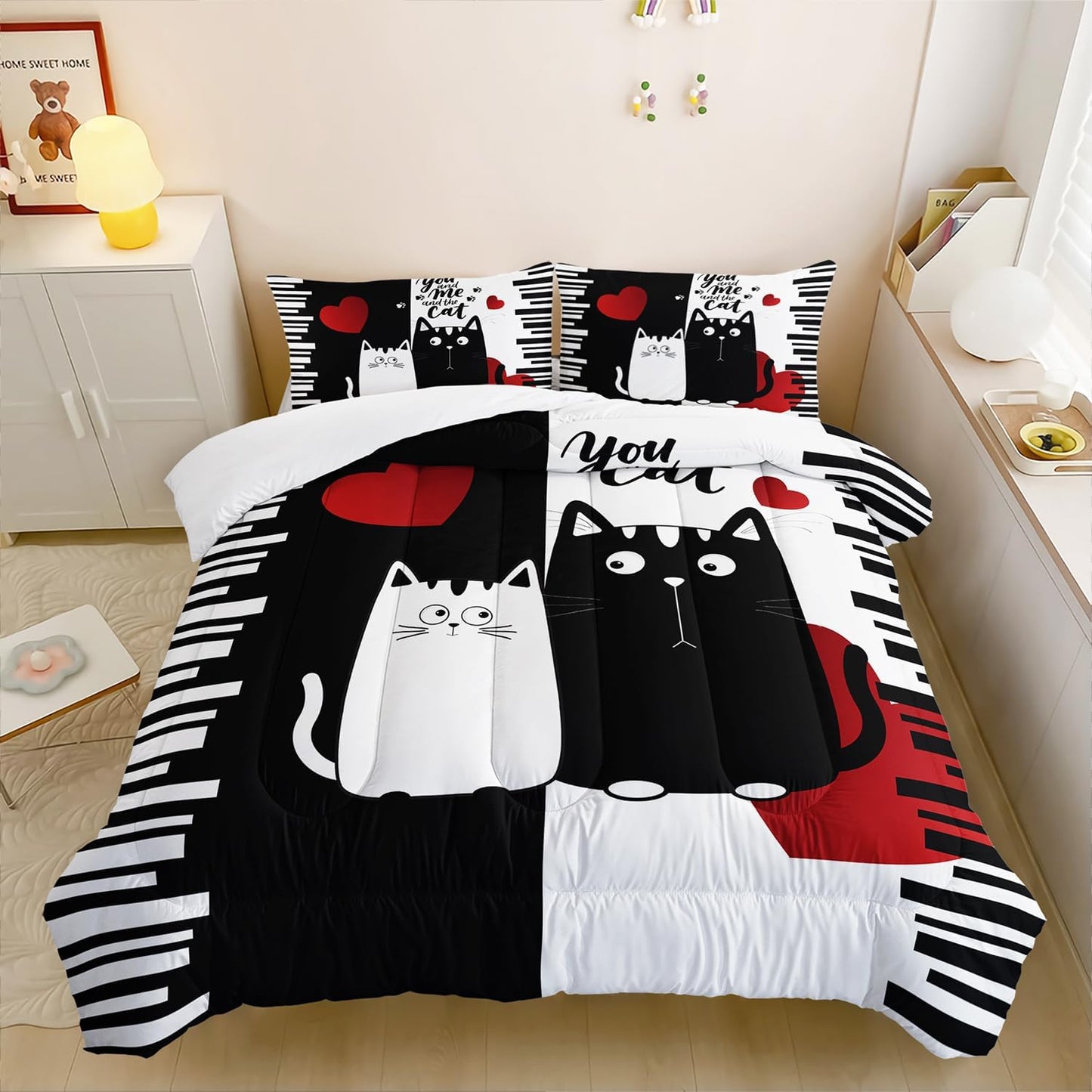Kawaii Pet Cat Themed Comforter 3Pcs Twin Lover's Kitten Animal Bedding Set for Cat Lover Kid Teen Girl Boy Black White Cat Heart Pattern Quilt Bed Decor with 1 Comforter and 2 Pillowcases
